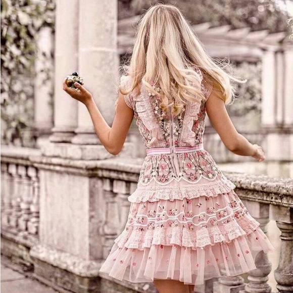 Needle & Thread Lattice Rose Mini Dress In Blush, Size‎ 4 - Picture 3 of 12